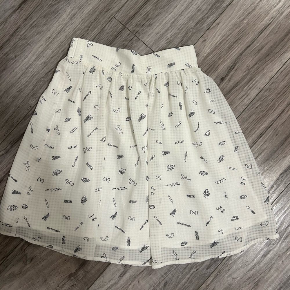 Pasta print white skirt fits small